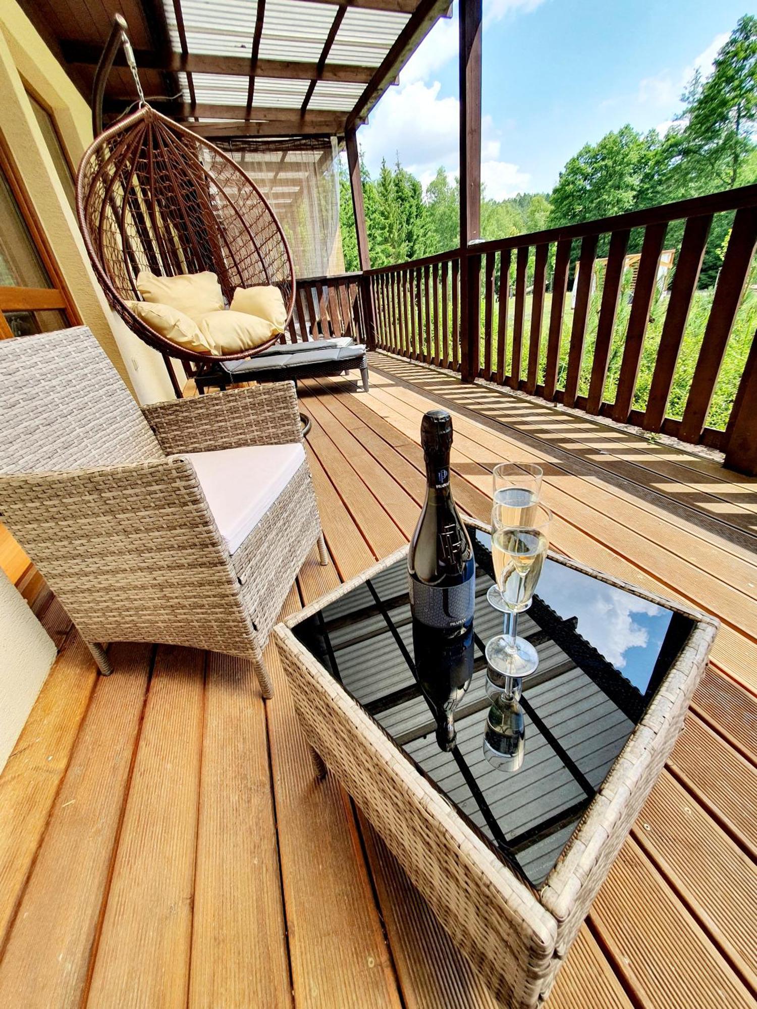 Resort Lesni Lazne Zvanovice Bagian luar foto